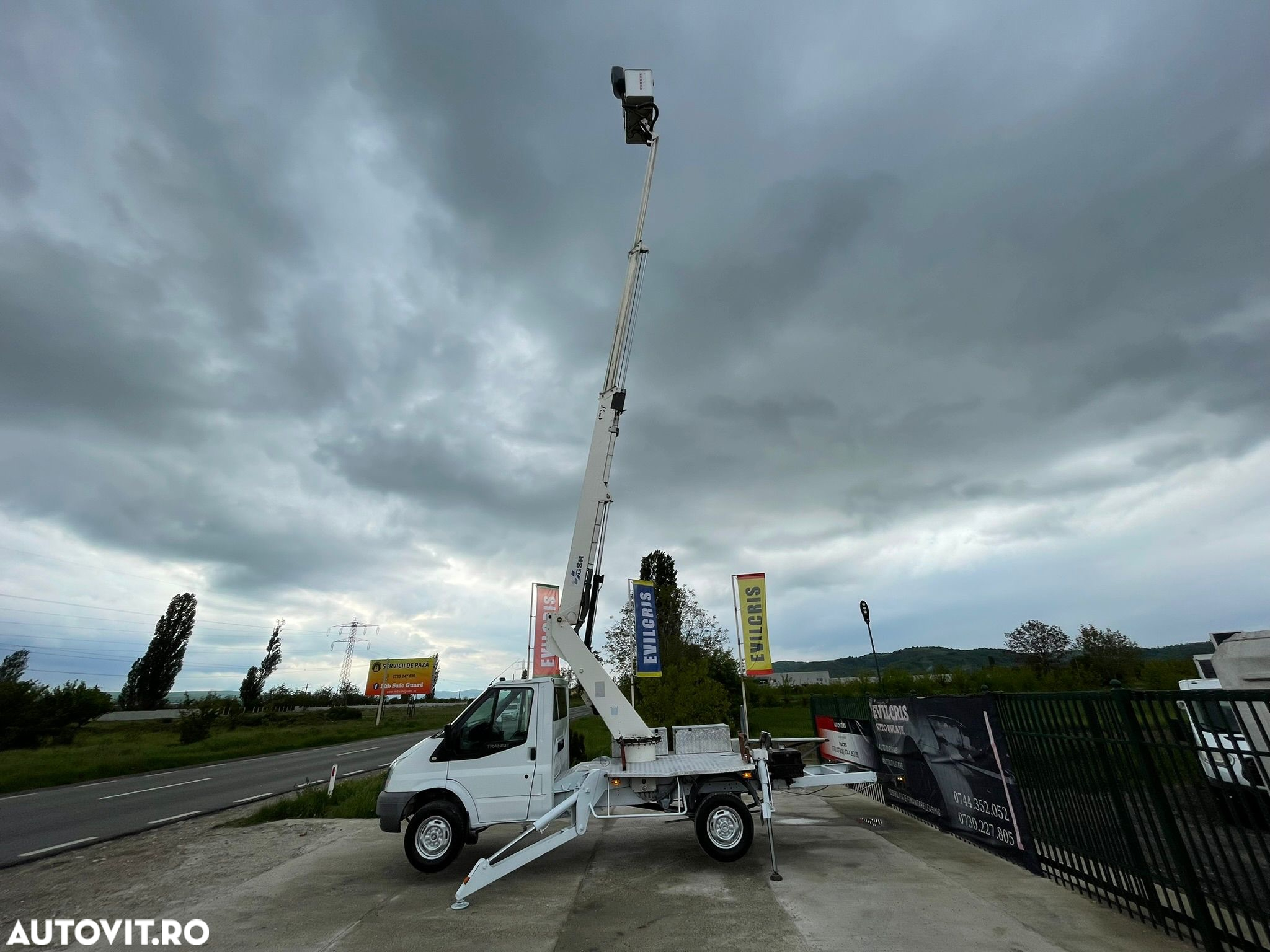 Ford Transit NACELA 4x4 18 M - 12