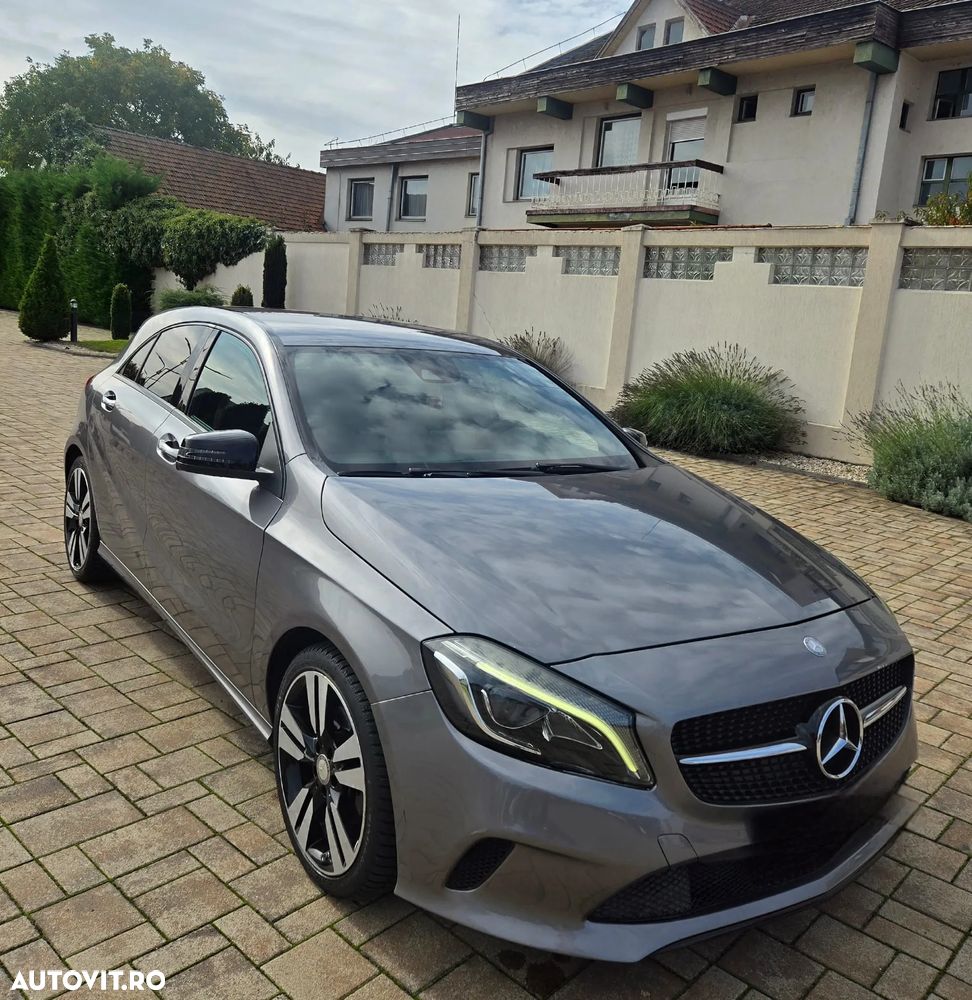 Mercedes-Benz A 220 d 4Matic 7G-DCT AMG Line - 2
