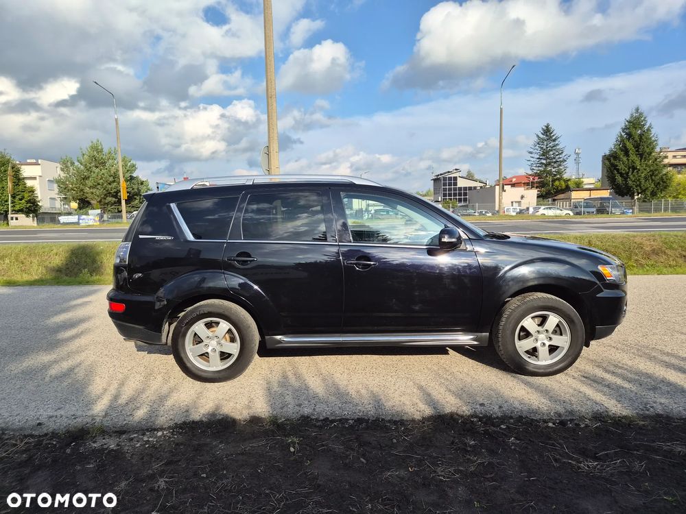 Mitsubishi Outlander 2.0 2WD Invite - 4