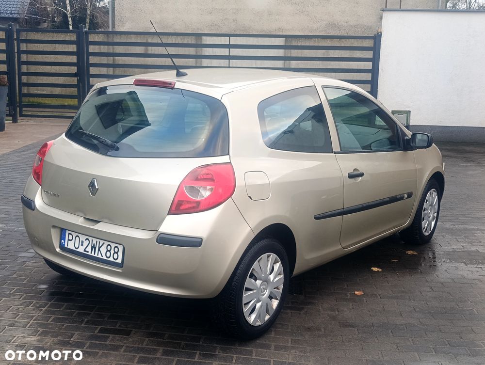 Renault Clio 1.5 dCi Alize - 4