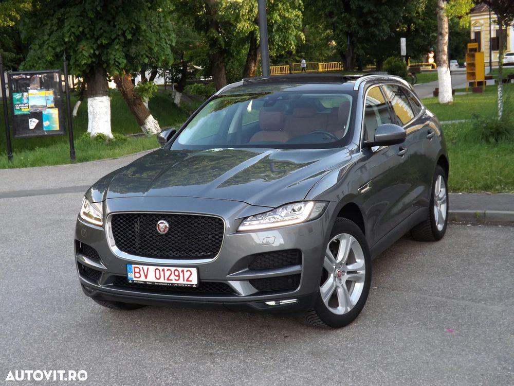 Jaguar F-Pace 25d AWD Portfolio - 4