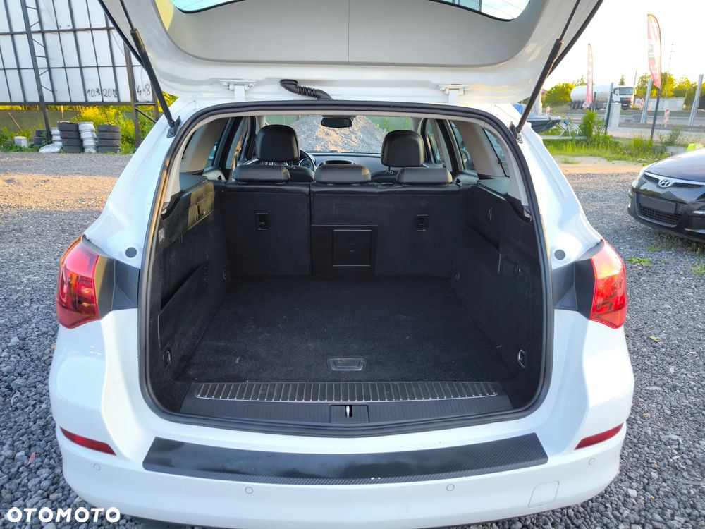 Opel Astra 1.6 T Cosmo - 19