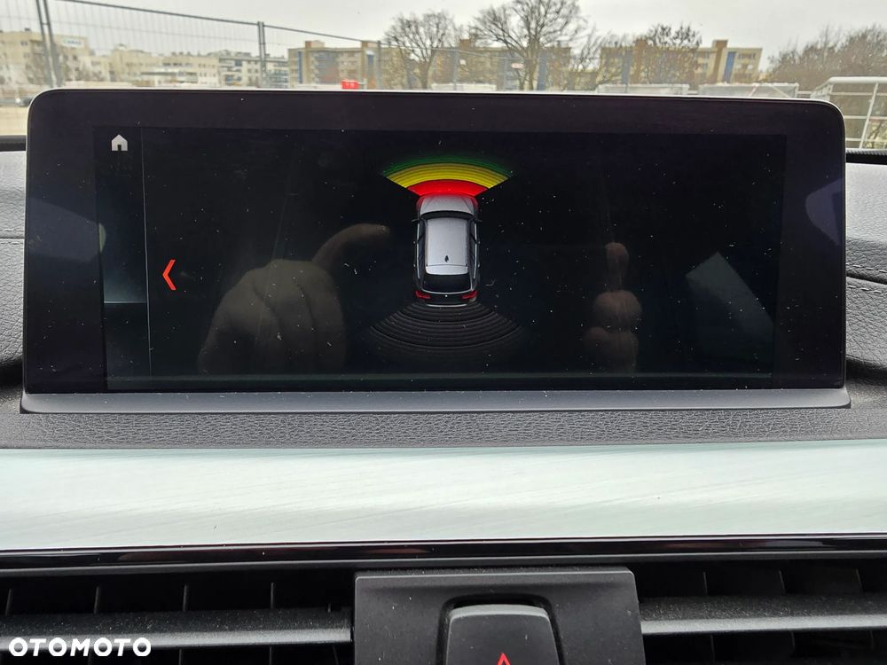 BMW Seria 3 318i Edition M Sport Shadow - 30