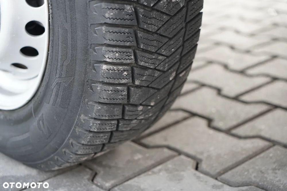 Iveco DAILY 35-150 / CHŁODNIA / AGREGAT PULSOR 400 MT / MULTITEMPERATURA  / ŚCIANA GRODZIOWA /  Sprowadzony - 16