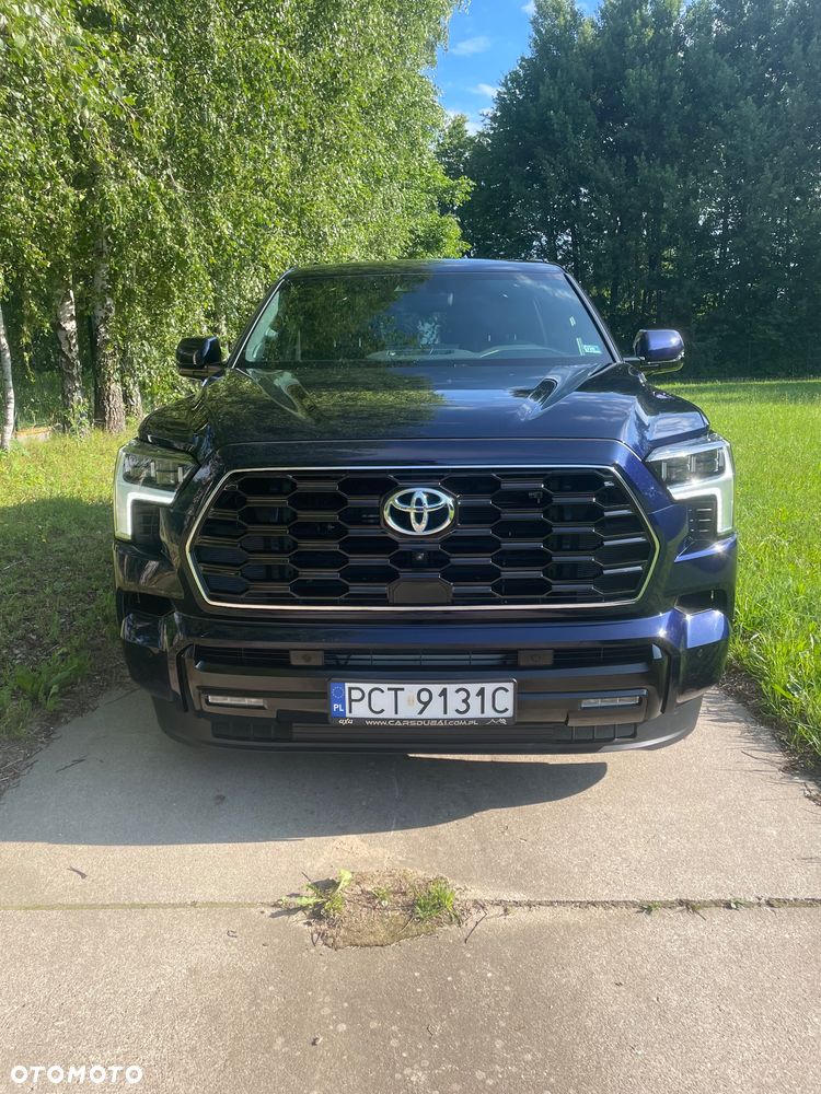 Toyota Sequoia - 2