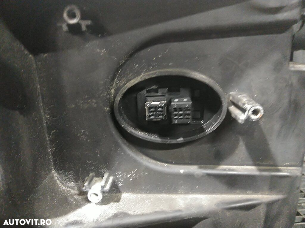 Far Dreapta BMW X5 F15 2013 - 2018 SUV 4 Usi (1268) Xenon - 7