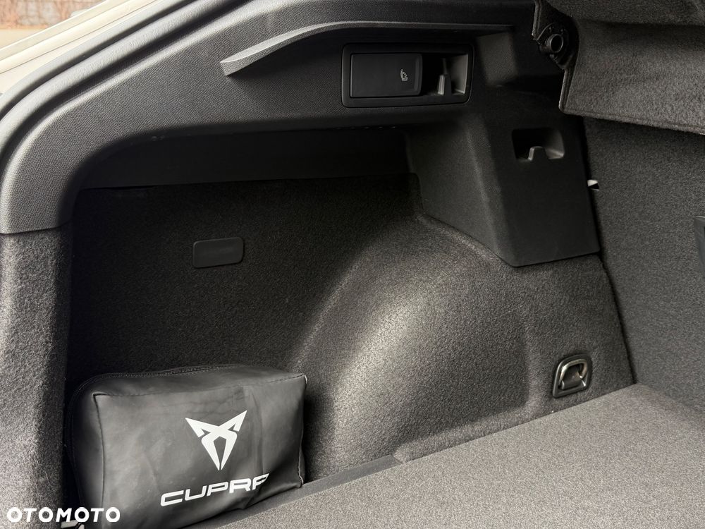 Cupra Formentor 1.4 e-Hybrid DSG Tribe Edition - 19