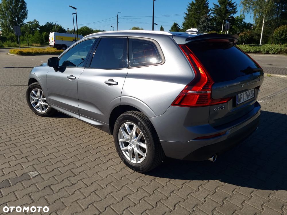 Volvo XC 60 B4 B Momentum Pro - 4