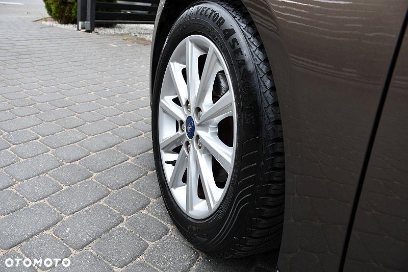 Ford Focus 1.5 EcoBlue Start-Stopp-System TITANIUM DESIGN - 34