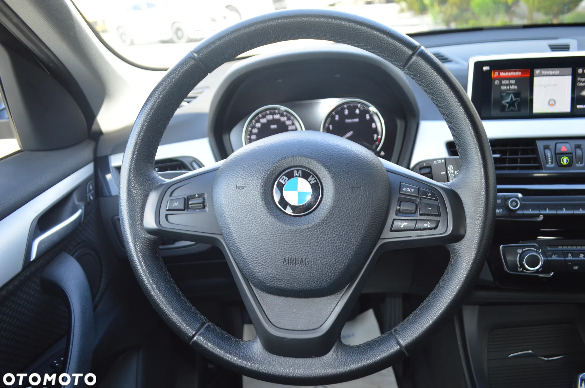 BMW X1 sDrive18i - 17