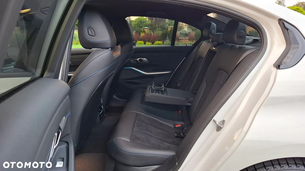 BMW Seria 3 320d xDrive mHEV M Sport - 20
