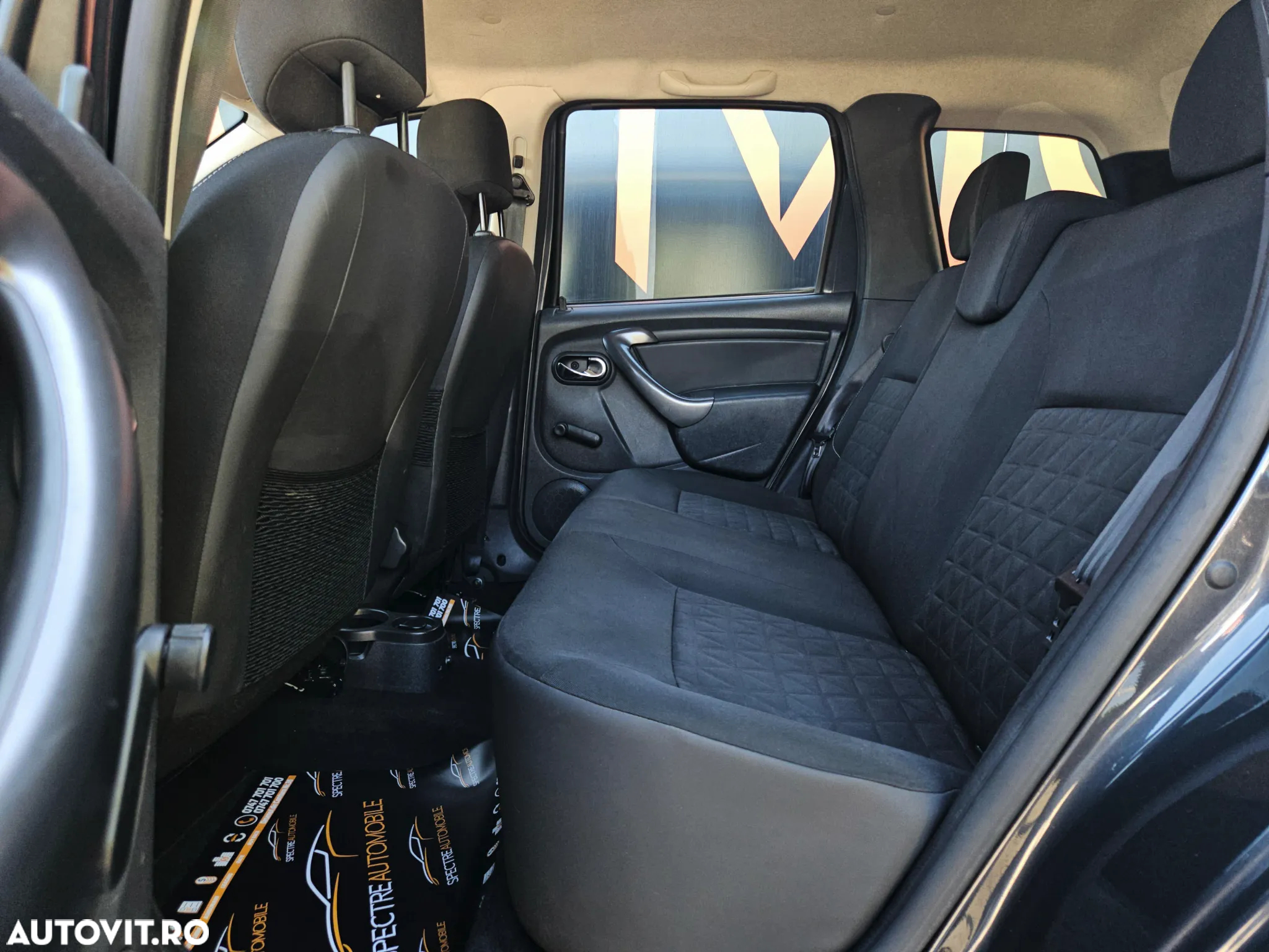 Dacia Duster 1.5 dCi 4WD Comfort - 11