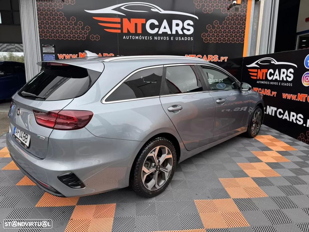 Kia Ceed SW 1.6 CRDi MHEV Drive+SRF - 2