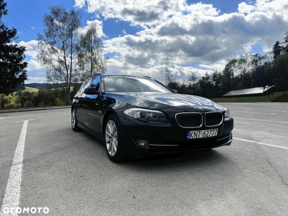 BMW Seria 5 525d - 2