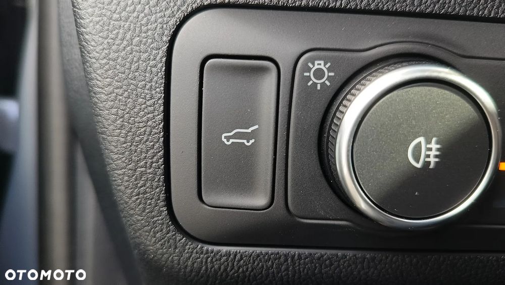 Ford Kuga 2.5 FHEV FWD Sound Edition eCVT - 37