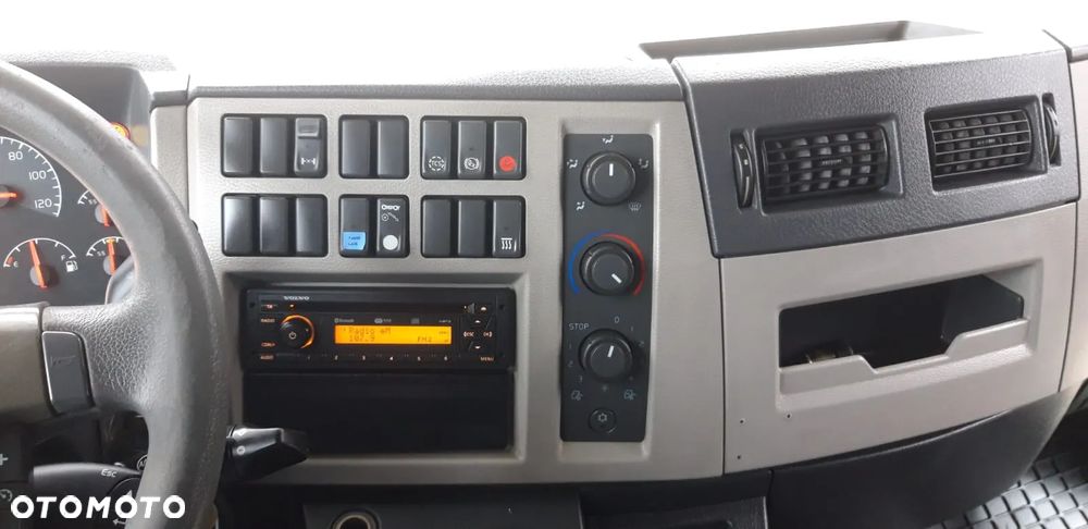 Volvo FL 240 euro5 Super Stan IGŁA tylko 280tyś km kabina sypialna ogrzewany kontener - 17