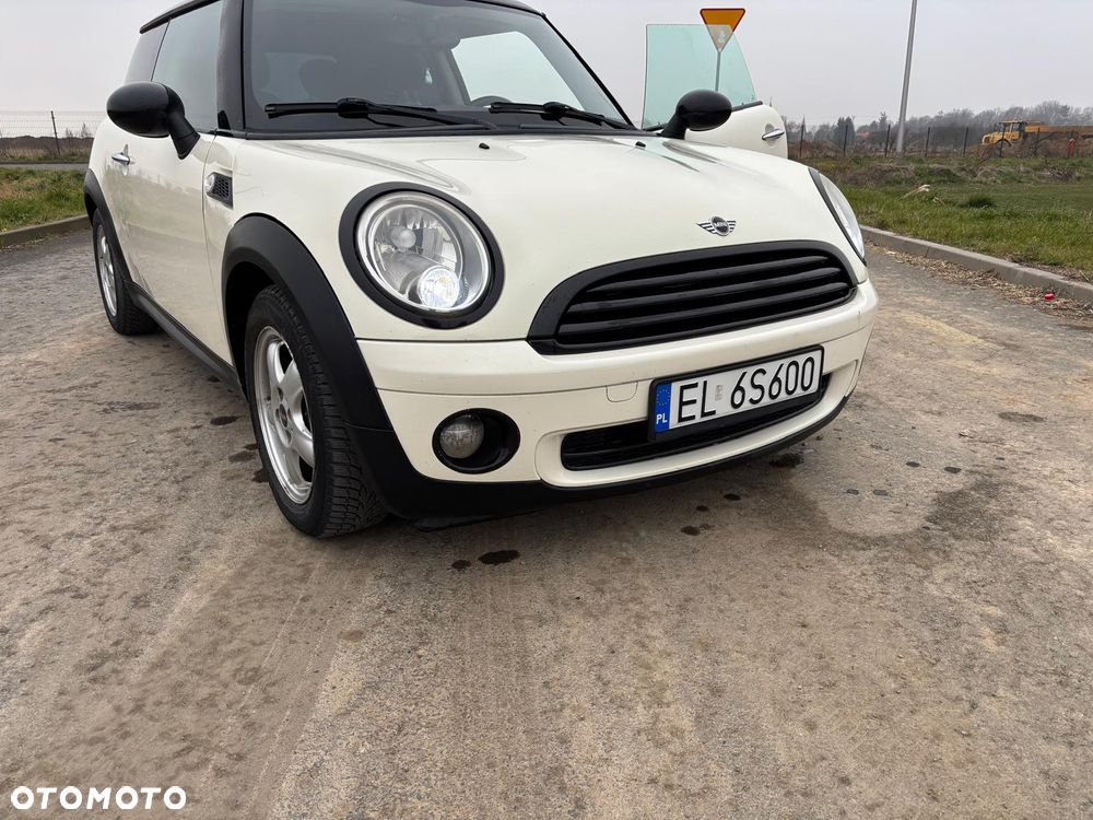 MINI Cooper Standard - 11