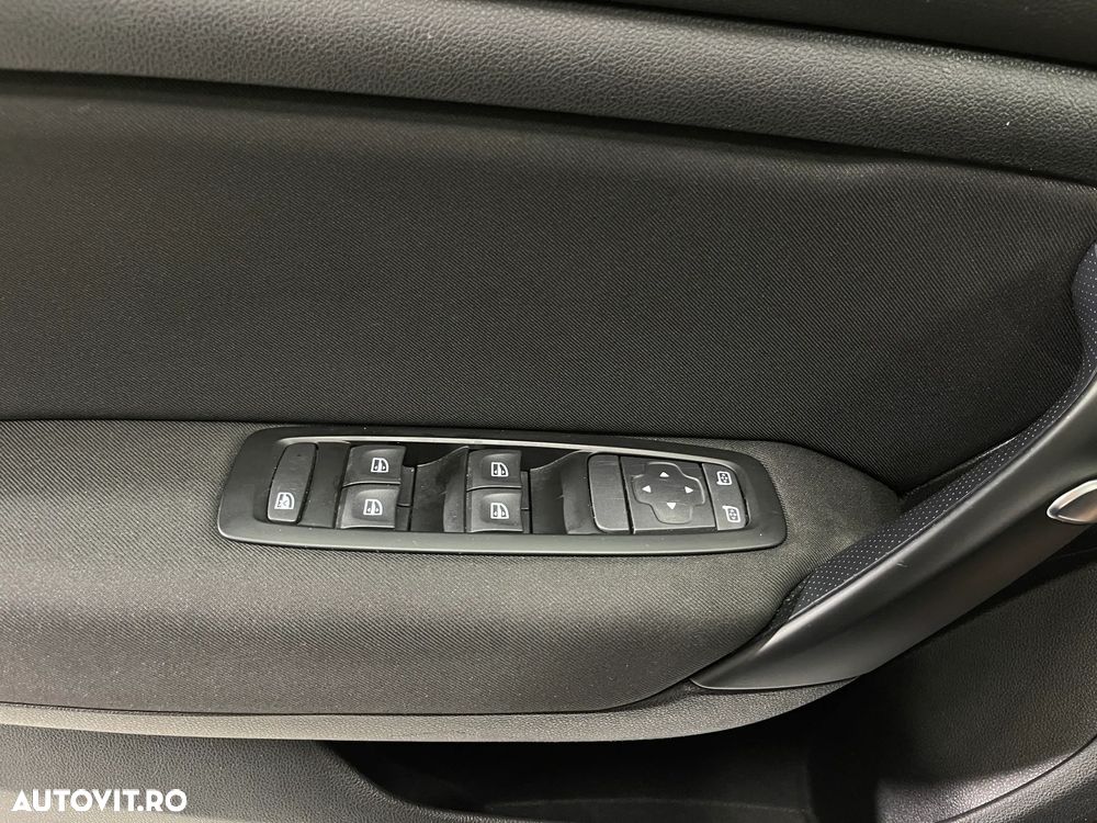 Renault Megane TCe 140 GPF EDC Equilibre - 14