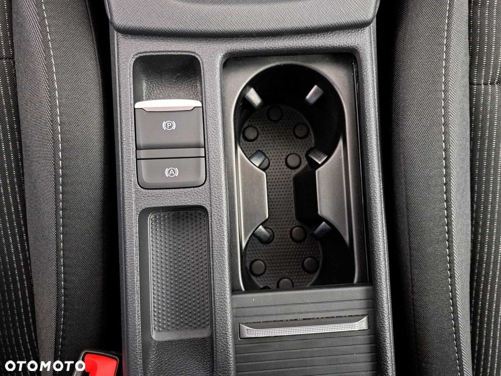 Skoda Octavia 1.5 TSI mHEV Selection DSG - 35