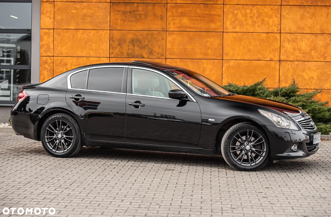 Infiniti G G37 GT Premium AWD - 3