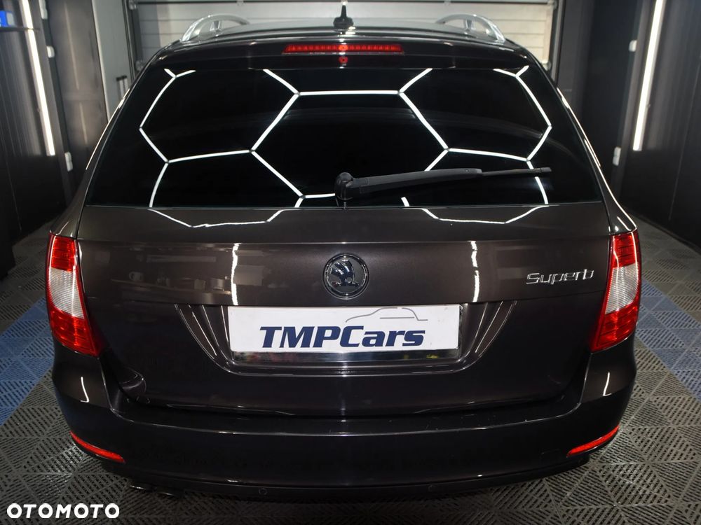 Skoda Superb 2.0 TDI Elegance - 28