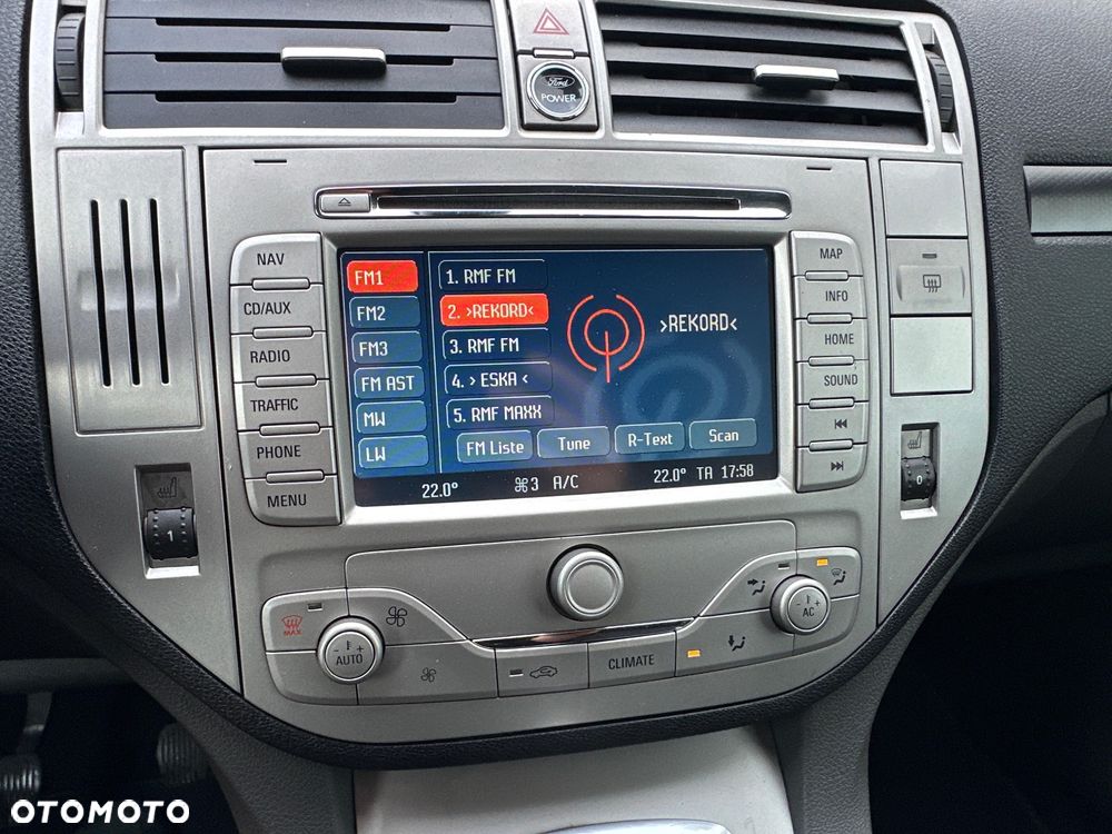 Ford Kuga - 30