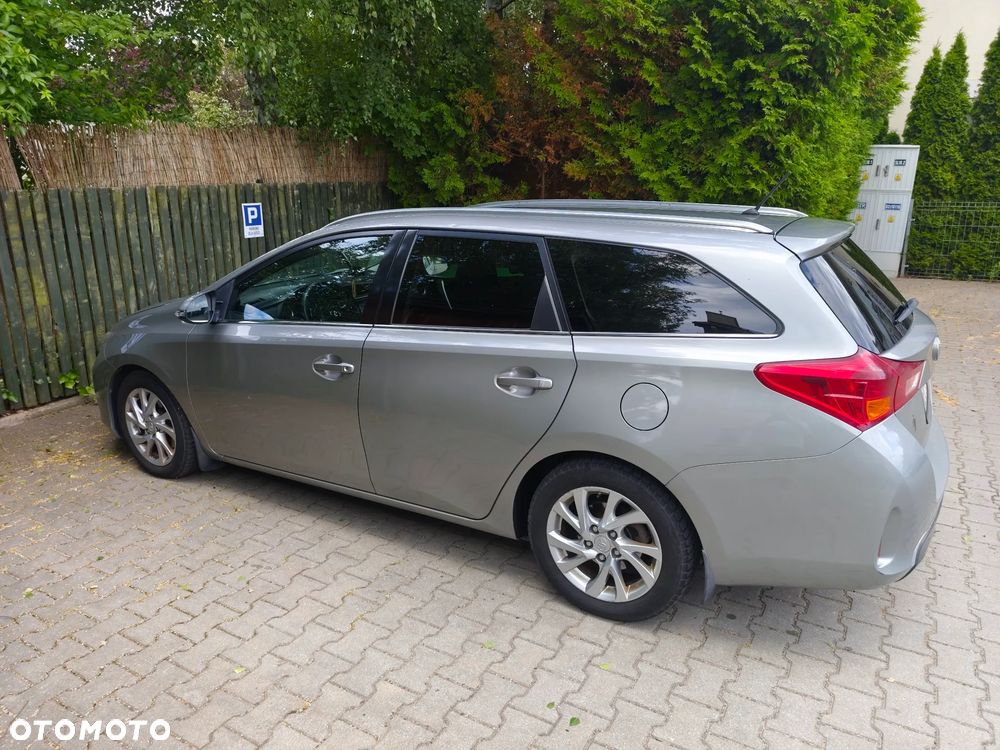 Toyota Auris 2.0 D-4D Premium - 12
