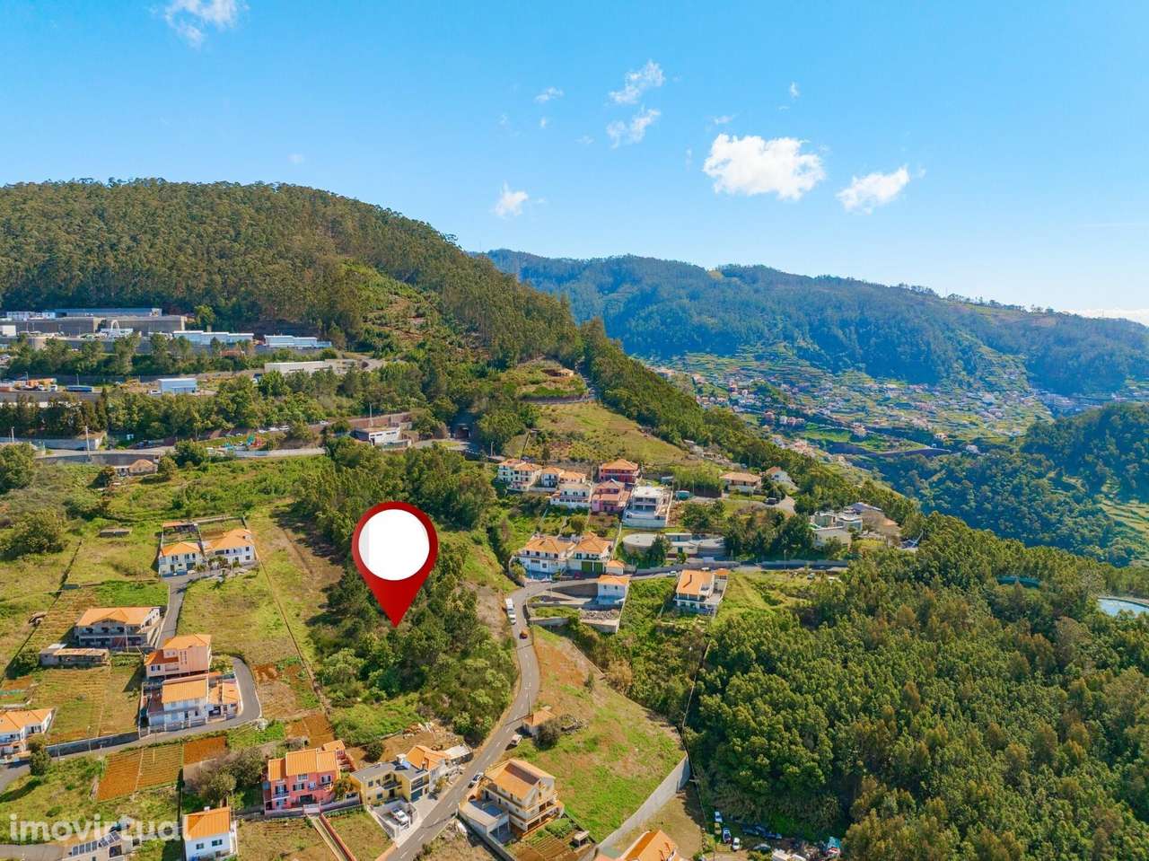 Terreno com 9.590 m2 – Ribeira Brava | Vista mar e natureza - Grande imagem: 2/18