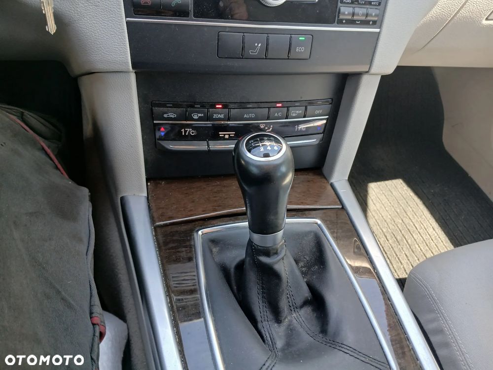 Mercedes-Benz Klasa E 250 CDI Classic - 12
