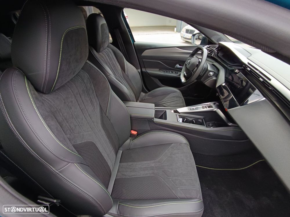 Peugeot 408 180 e-EAT8 GT - 31