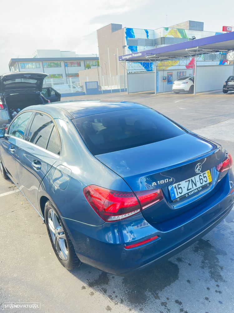 Mercedes-Benz A 180 Limousine d Progressive Aut. - 19