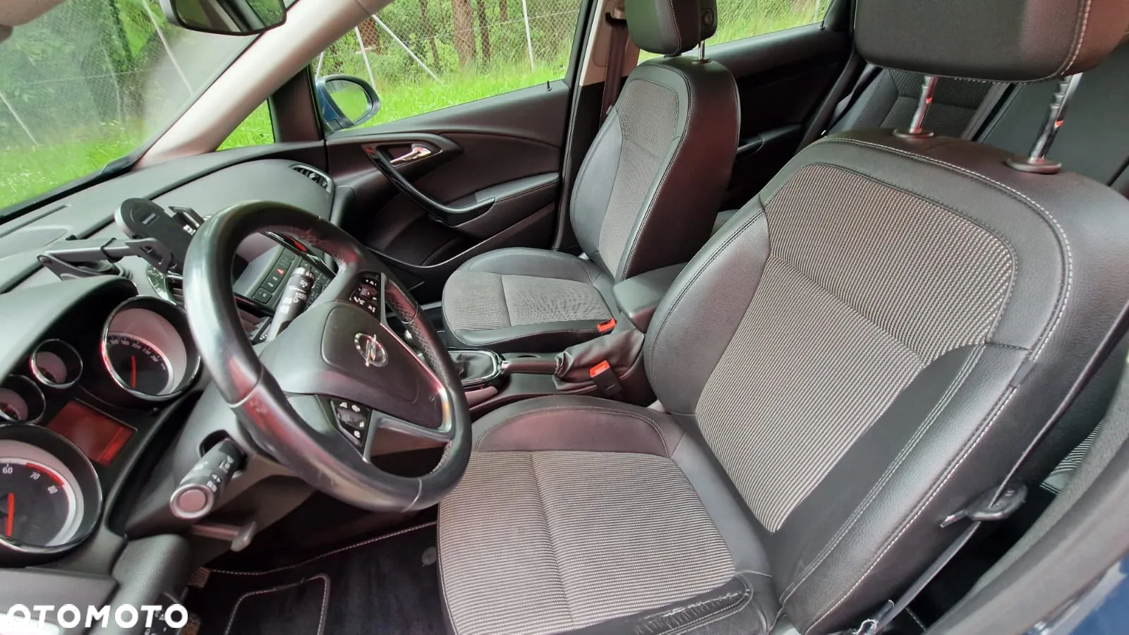 Opel Astra IV 1.4 T Cosmo - 20