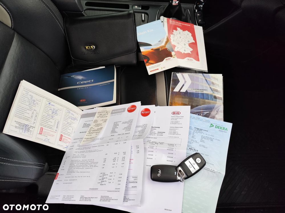 Kia Ceed 1.6 CRDi 128 ISG Dream Team Edition - 34