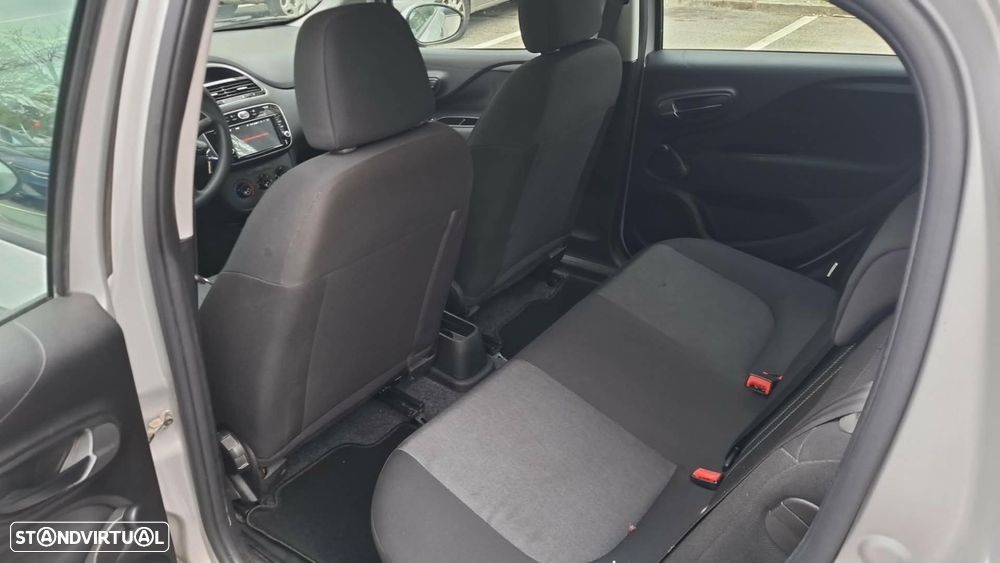 Fiat Punto 1.2 Lounge S&S - 16