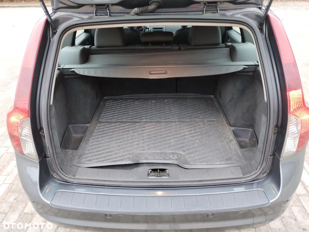 Volvo V50 1.6D DPF DRIVe - 14