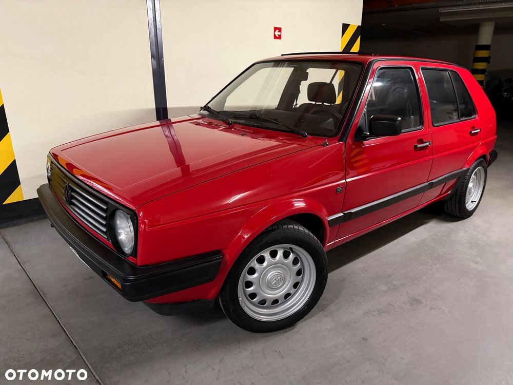Volkswagen Golf - 25