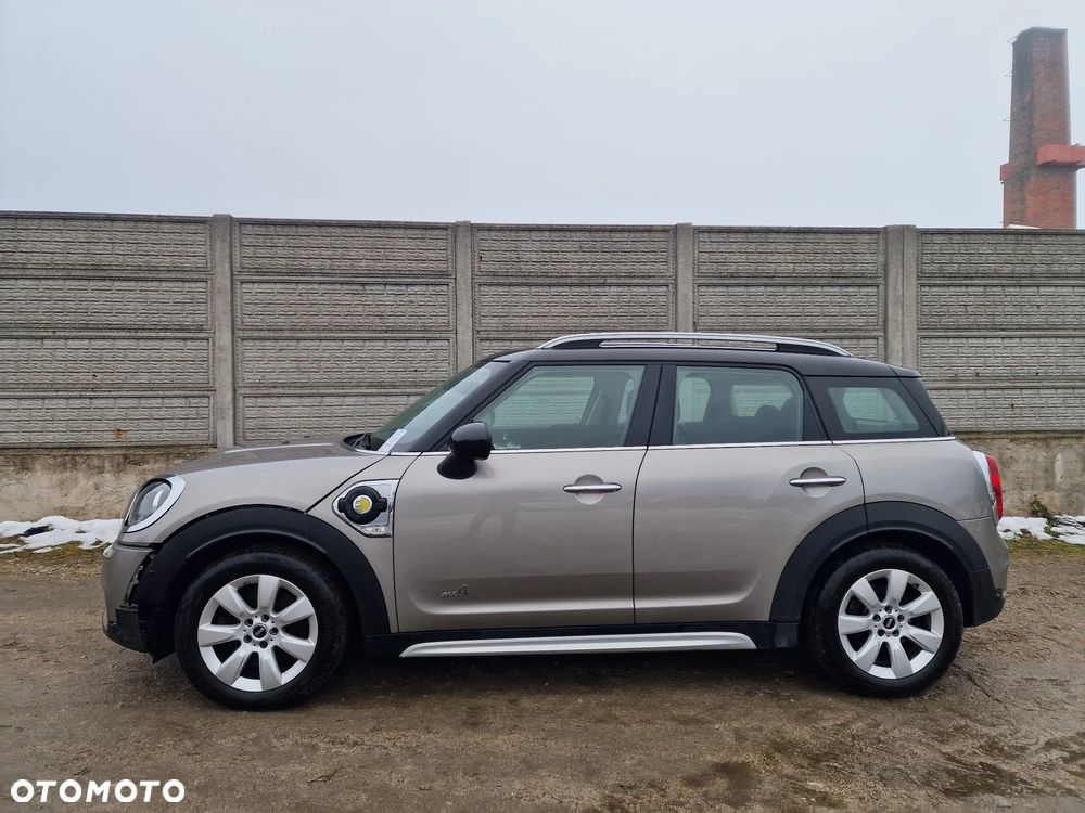 MINI Countryman Cooper S E All4 - 4