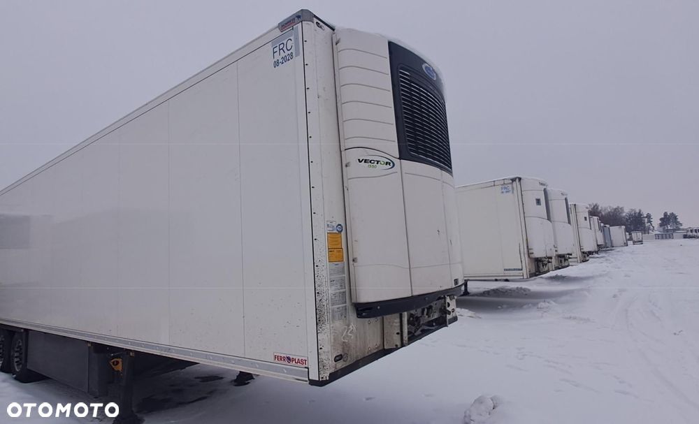 Schmitz Cargobull SKO FP 45 Carrier Vector 1550 - 2