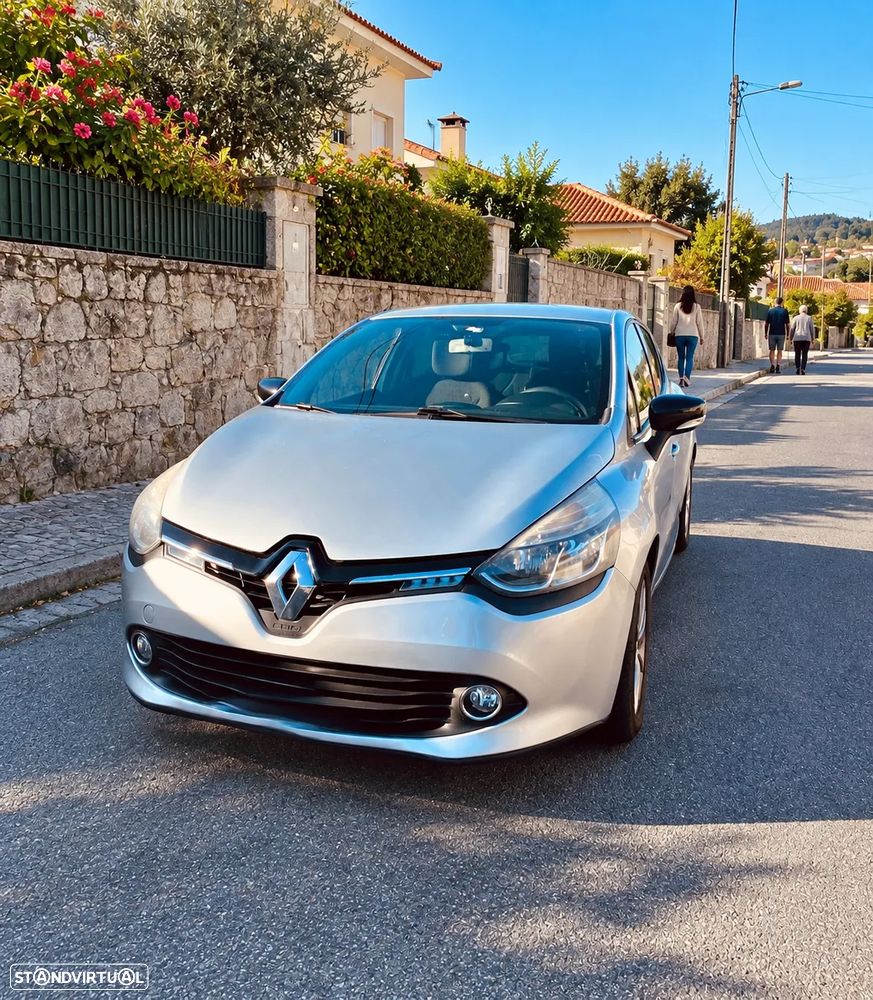 Renault Clio - 1
