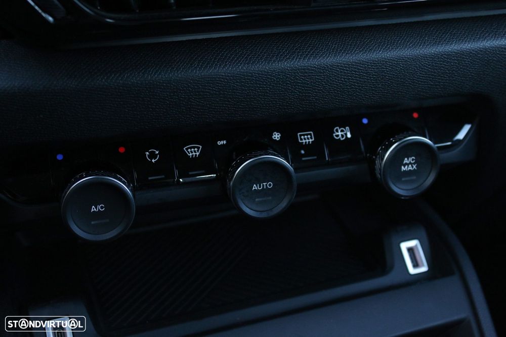 Citroën e-C4 C-Series - 24