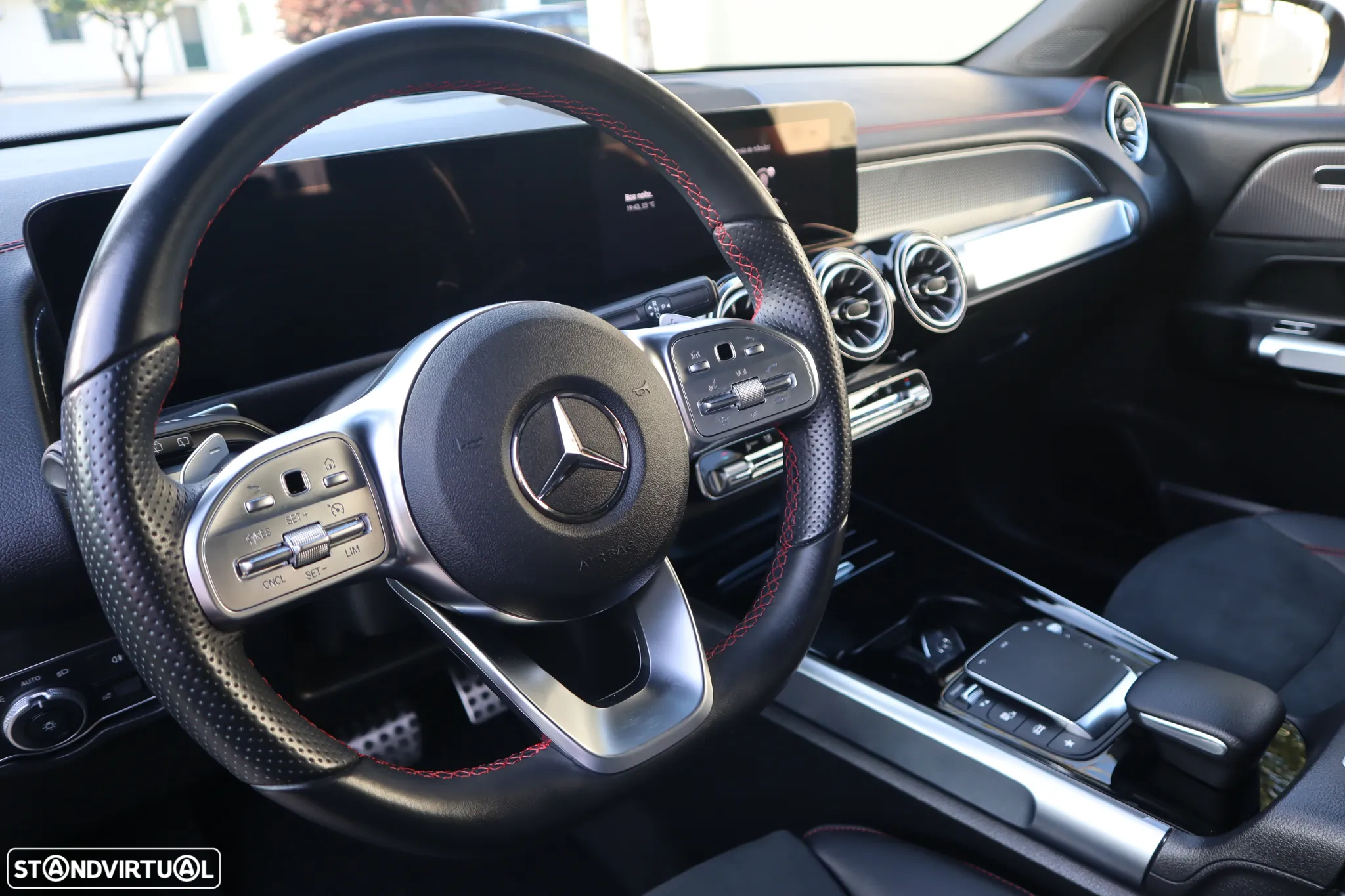 Mercedes-Benz EQB 250+ AMG Line - 21