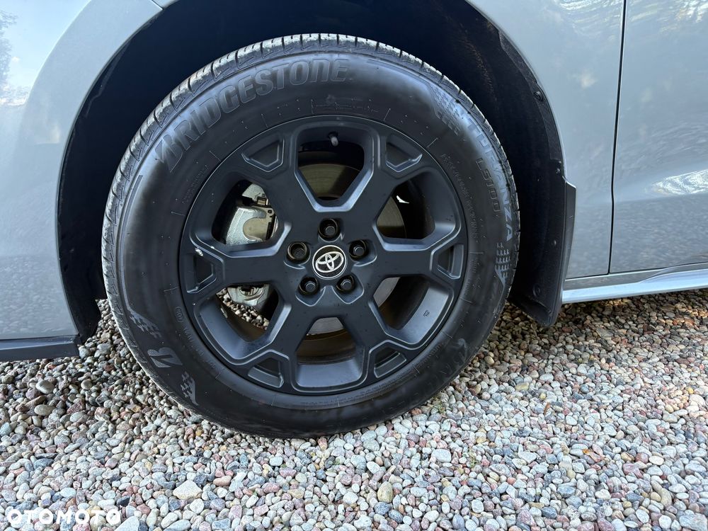 Toyota Sienna - 12