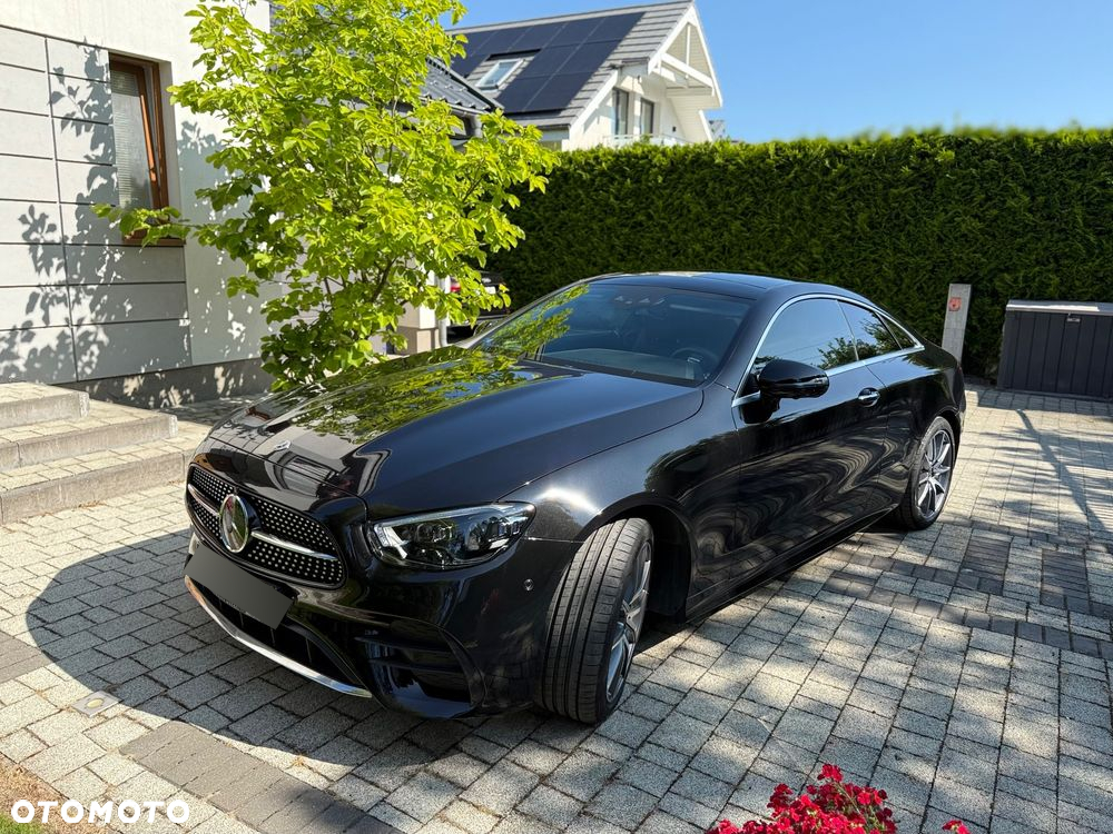 Mercedes-Benz Klasa E 220 d Coupe 4-Matic 9G-TRONIC - 4