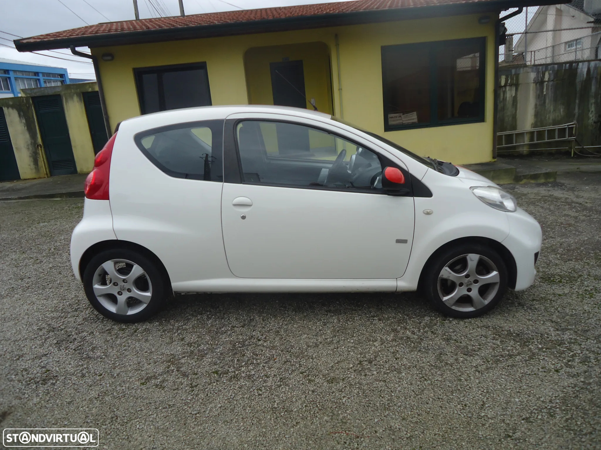 Peugeot 107 1.0 RC Line - 4