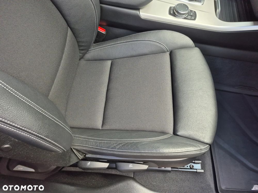 BMW X4 xDrive20d Advantage - 26