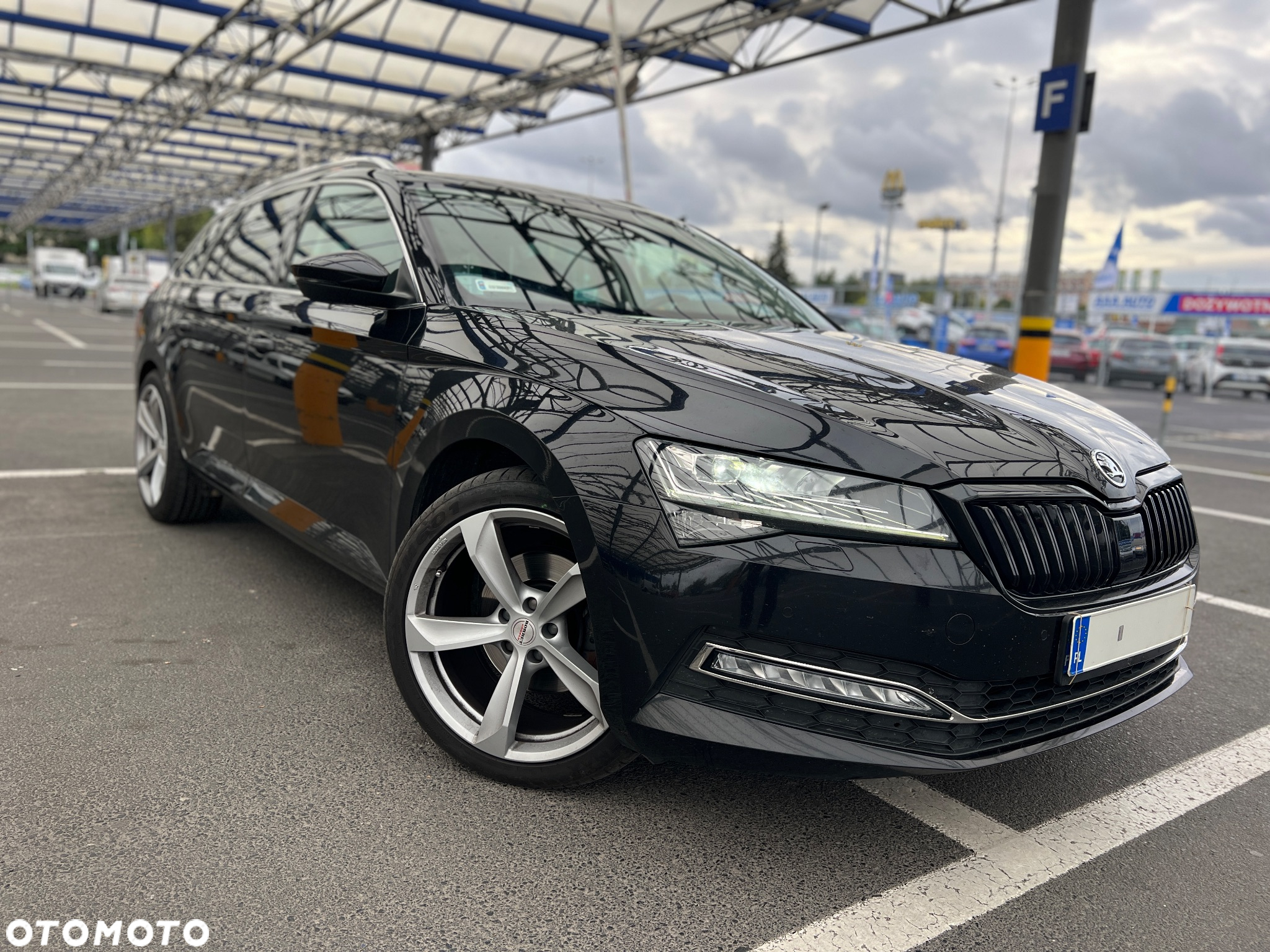 Skoda Superb 2.0 TDI SCR Style DSG - 5