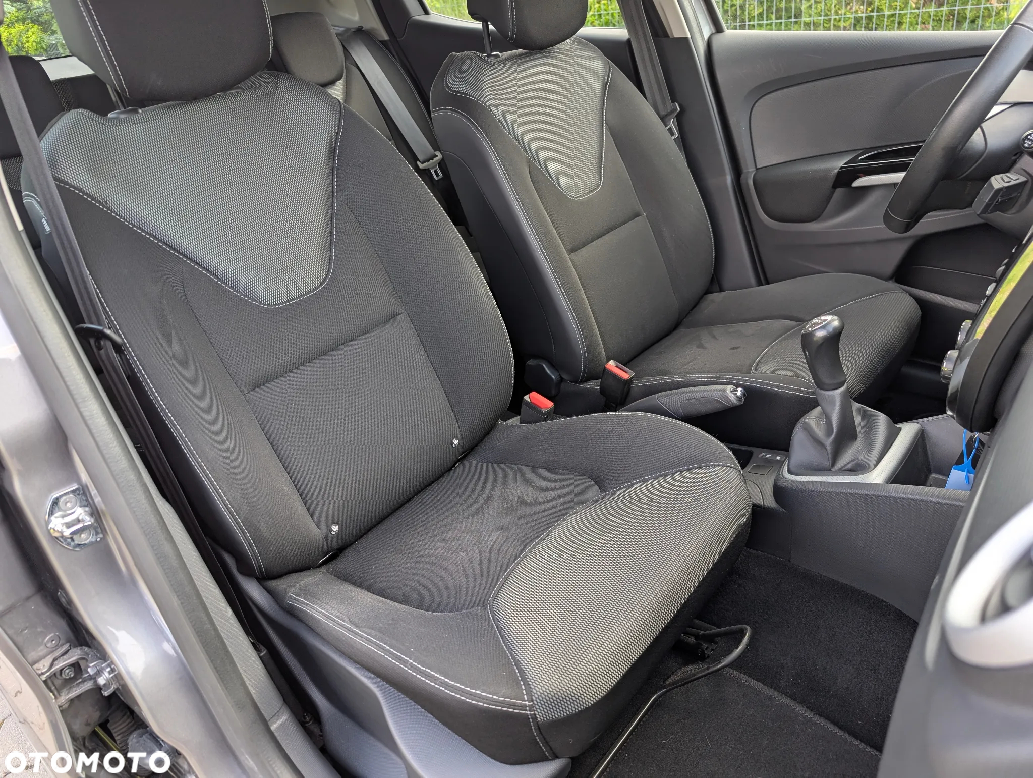 Renault Clio 1.2 16V Zen - 21