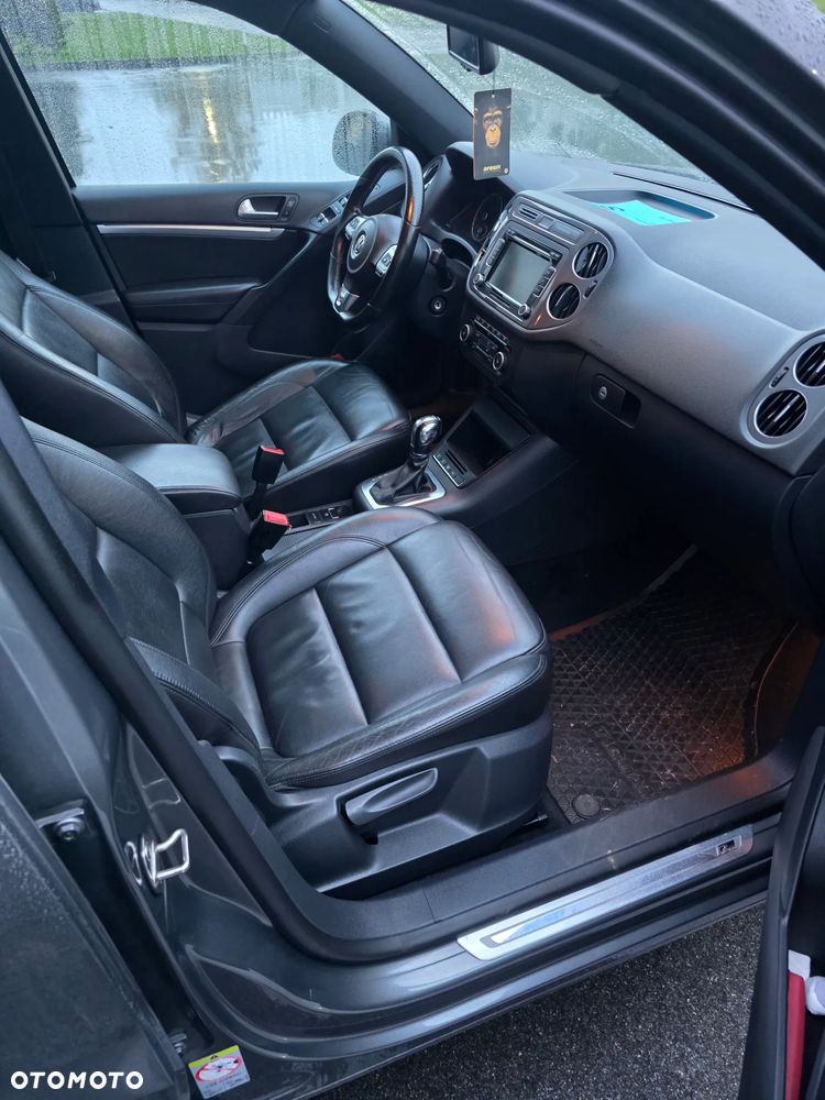 Volkswagen Tiguan 2.0 TDI 4Mot R-Style DSG - 26