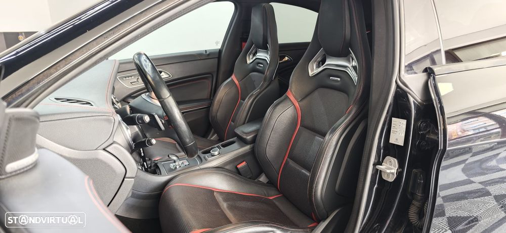 Mercedes-Benz CLA 45 AMG 4Matic 7G-DCT - 26