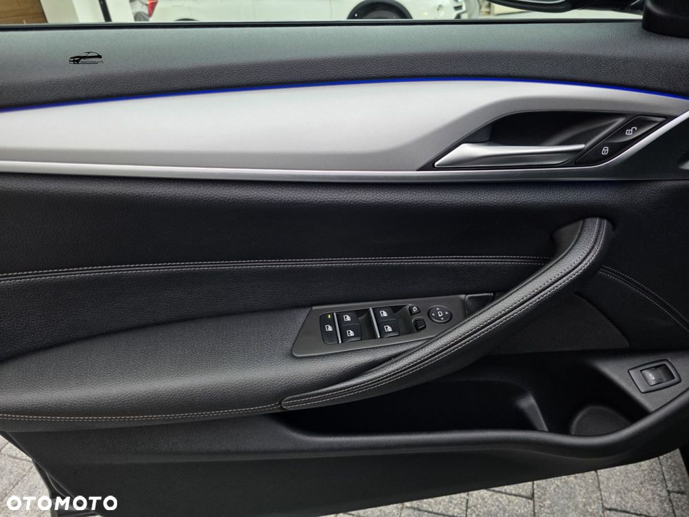 BMW Seria 5 - 21